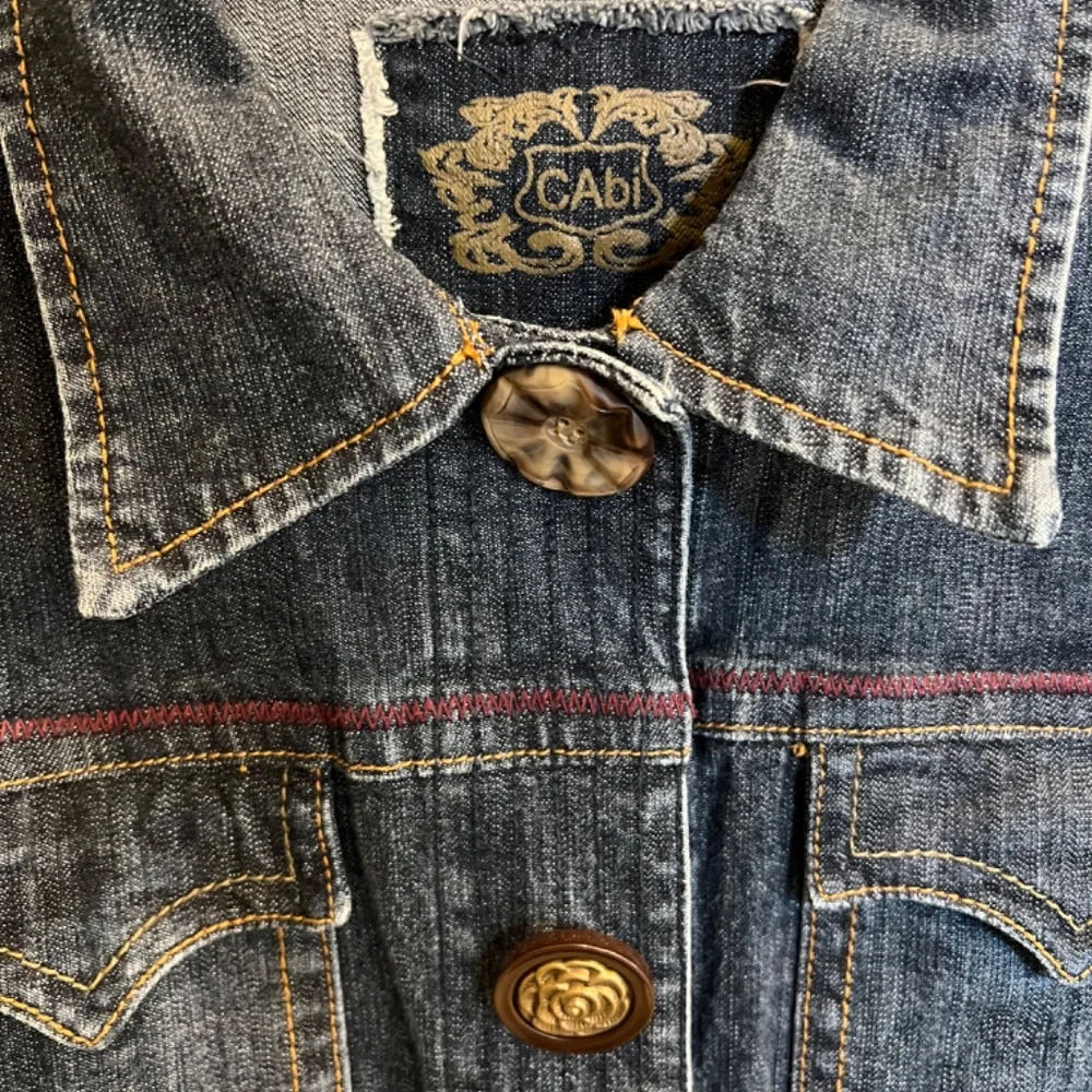 CAbi M Denim Jacket Art Deco Buttons - Picture 2 of 4